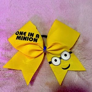 One In A minion bow!! NEVER WORN‼️‼️